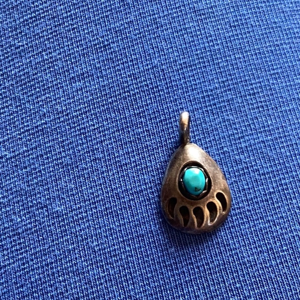 Pendant charm Bear Paw. Sterling Silver Natural Turquoise.  Vintage
